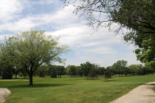 Golf Course «Renwood Golf Course - Round Lake Area Park District», reviews and photos, 701 E Shorewood Rd, Round Lake Beach, IL 60073, USA