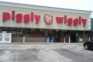 Piggly Wiggly Supermarket image