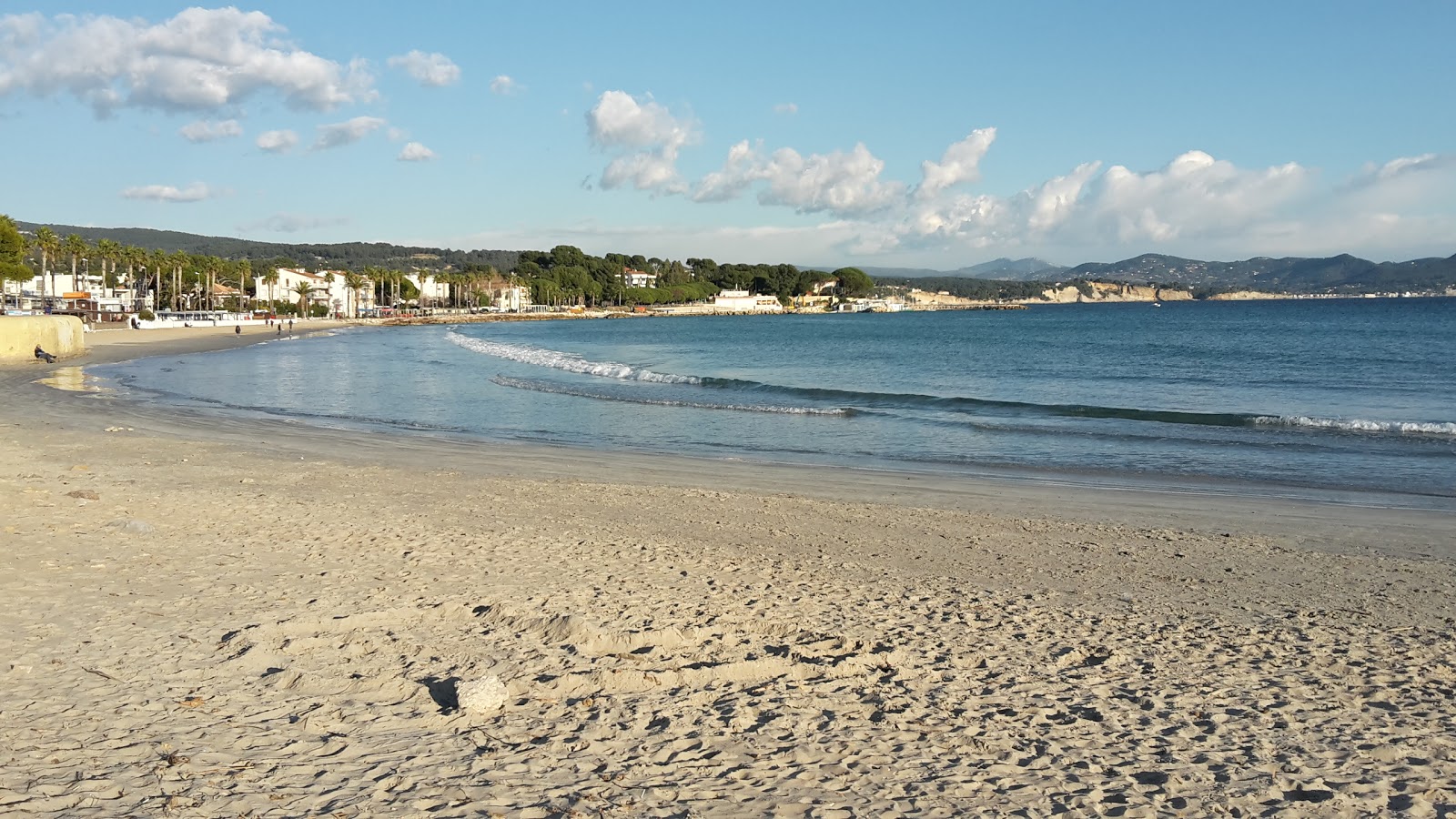 Photo of Lumiere Beach and the settlement