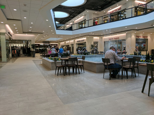 Shopping Mall «The Shops At Kenilworth», reviews and photos, 800 Kenilworth Dr, Towson, MD 21204, USA