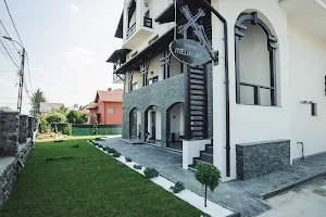 Casa Medievala Cazare Curtea de Arges,Pensiuni ,Hotel, Transfagarasan image