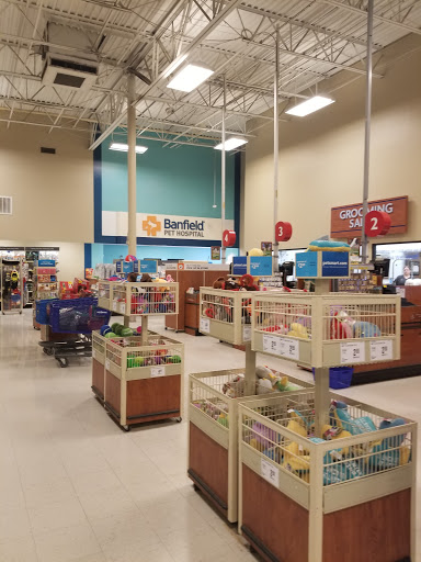 Pet Supply Store «PetSmart», reviews and photos, 20924 N Frederick Rd, Germantown, MD 20876, USA