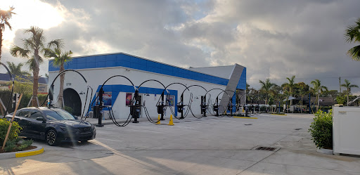 Waters Carwash en Palm Springs