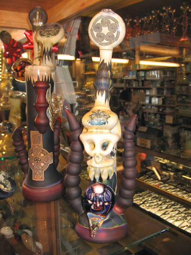Glass Shop «WHELANS GLASS GALLERY, VAPOR, CIGAR, GIFT & SMOKE SHOP», reviews and photos, 2486 Bancroft Way, Berkeley, CA 94704, USA