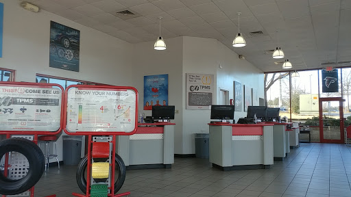 Tire Shop «Discount Tire», reviews and photos, 11255 State Bridge Rd, Alpharetta, GA 30022, USA