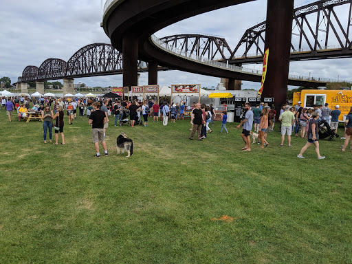 Park «Louisville Waterfront Park (Great Lawn, Harbor Lawn, Festival Plaza)», reviews and photos, 231 Witherspoon St, Louisville, KY 40202, USA