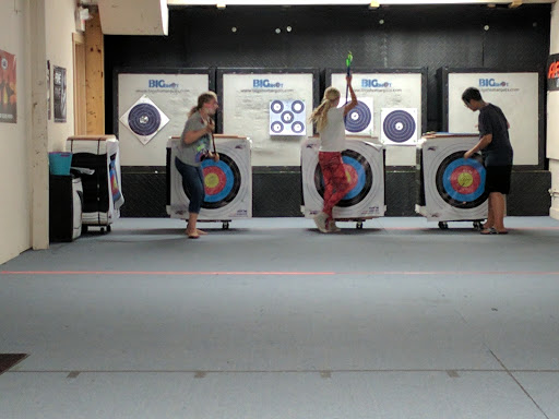 Sporting Goods Store «Cutting Edge Sporting Goods-In», reviews and photos, 206 W Main St, Greensburg, IN 47240, USA