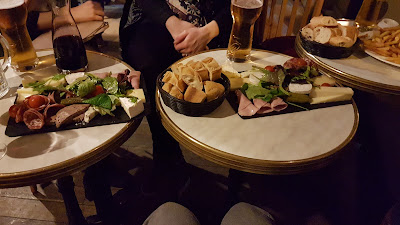 Café-Restaurant Point Bar à Paris