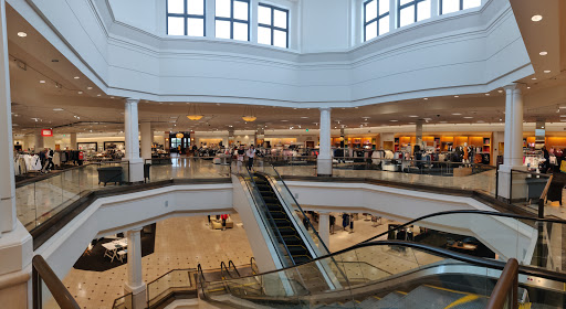 Shopping Mall «Oak Park Mall», reviews and photos, 11149 W 95th St, Overland Park, KS 66214, USA