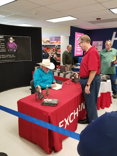 AAFES, 3911 S Walton Walker Blvd, Dallas, TX 75236, USA, 