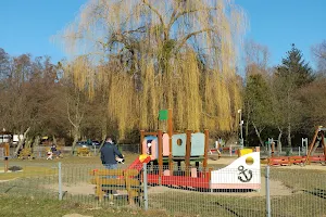 Plac zabaw dla dzieci nad Rusałką image