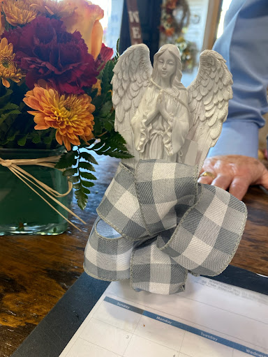 Florist «Mulberry Florist», reviews and photos, 811 N Mulberry St, Elizabethtown, KY 42701, USA