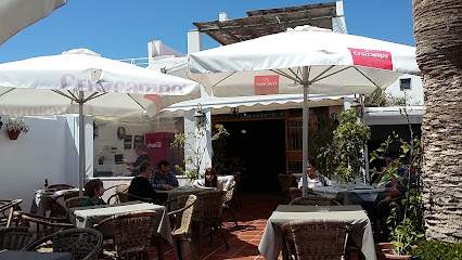 Restaurante Benítez - C. Hernando de Carabeo, 50, 29780 Nerja, Málaga, Spain