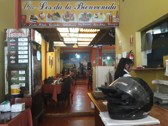 Uros Restaurant - Paucarpata