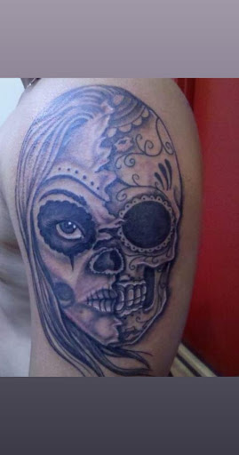 Explore female shoulder tattoo ideas, creative tattoo ideas in Hialeah, available at Allstar Tattoo & Body piercing