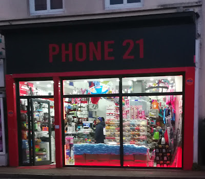 PHONE 21 à Livry-Gargan