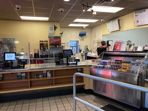 Bakery «Krispy Kreme Doughnuts», reviews and photos, 354 S Maple St, Akron, OH 44302, USA
