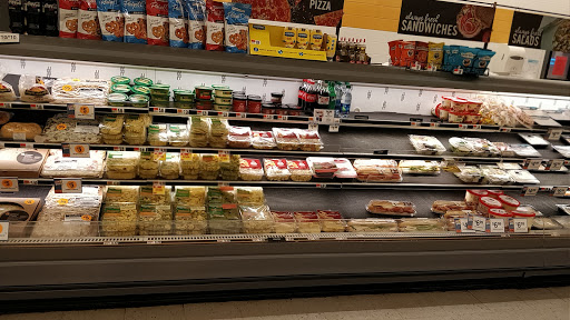 Grocery Store «Giant», reviews and photos, 6000 Greenbelt Rd # 3, Greenbelt, MD 20770, USA