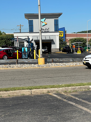 Spark Car Wash en Woodland Park