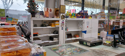 Grocery Store «Tampa Grocery», reviews and photos, 819 E Brandon Blvd, Brandon, FL 33511, USA