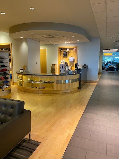 Mercedes Benz Dealer «Park Place Motorcars Mercedes-Benz Grapevine», reviews and photos, 1300 Texan Trail, Grapevine, TX 76051, USA