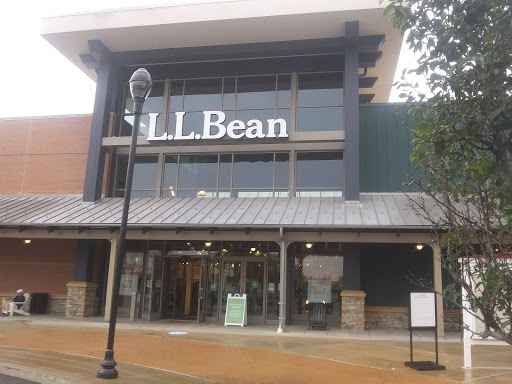 Shopping Mall «The Promenade Shops at Evergreen Walk», reviews and photos, 501 Evergreen Way #503, South Windsor, CT 06074, USA