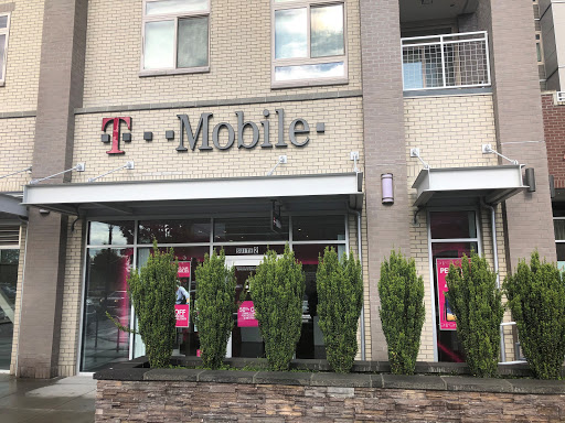 T-Mobile, 3555 Bridgeport Way W, University Place, WA 98466, USA, 