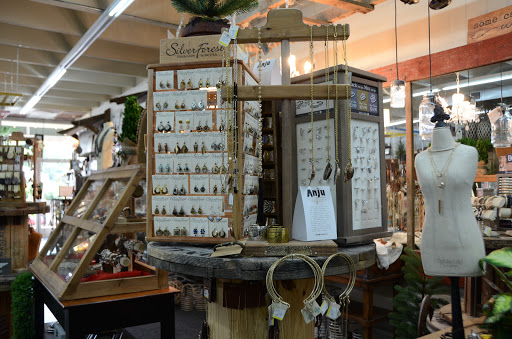 Florist «Sharp Floral & Gifts», reviews and photos, 584 Broadway Ave, New Johnsonville, TN 37134, USA