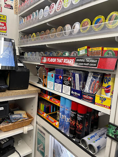 Supermarket «Memorial Beach Market», reviews and photos, 28 Healdsburg Ave, Healdsburg, CA 95448, USA