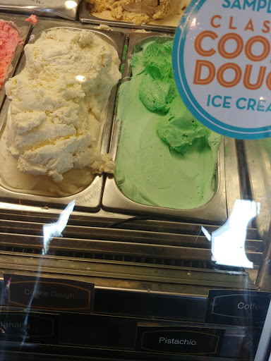 Ice Cream Shop «Cold Stone Creamery», reviews and photos, 28 Backus Ave, Danbury, CT 06810, USA