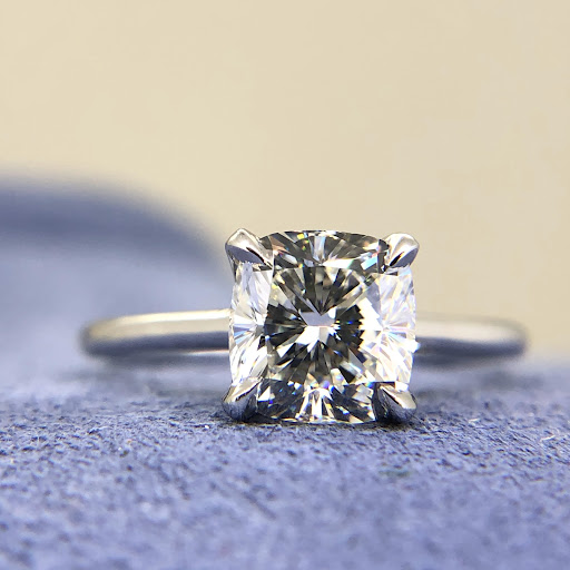 Jewelry Store «Henry C Reid & Son», reviews and photos, 1591 Post Rd, Fairfield, CT 06824, USA