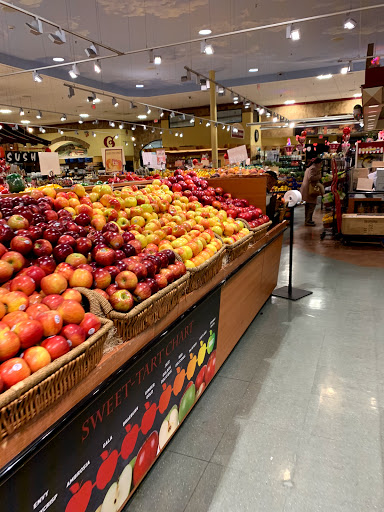 Uncle Giuseppes Marketplace image 4