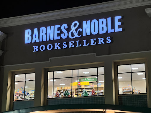 Book Store «Barnes & Noble», reviews and photos, 91 Old Country Rd, Carle Place, NY 11514, USA
