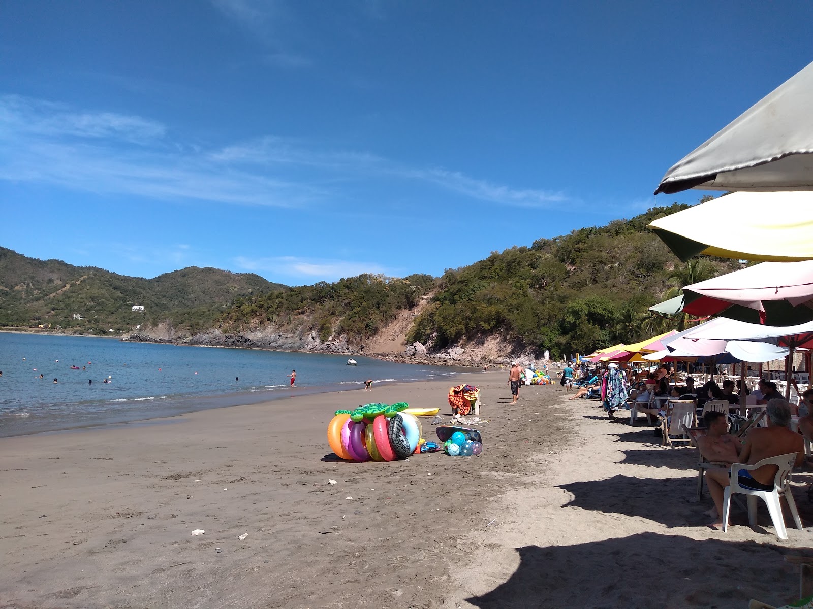 Foto de Playa Cuastecomates com alto nível de limpeza