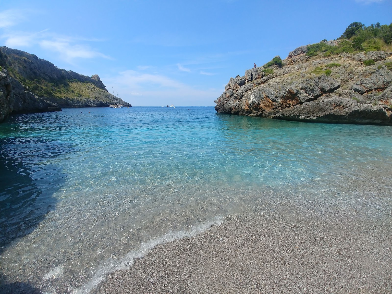 Photo of Cala Bianca with dirty level of cleanliness