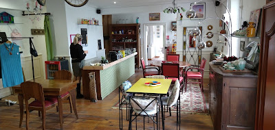 L'Insolite Café Brocante à Fléré-la-Rivière