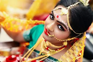 Aparupa bridal makeup and ladies parlour image