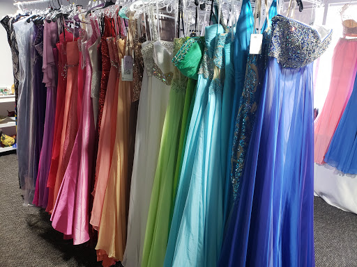 Bridal Shop «Spring Lake Bridal», reviews and photos, 616 E Savidge St B, Spring Lake, MI 49456, USA