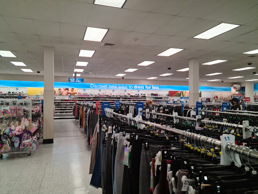 Clothing Store «Ross Dress for Less», reviews and photos, 349 N San Fernando Blvd, Burbank, CA 91502, USA