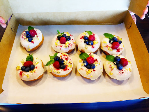 Donut Shop «Sweet Retreat Donuts», reviews and photos, 924 Pacific Coast Hwy, Long Beach, CA 90806, USA
