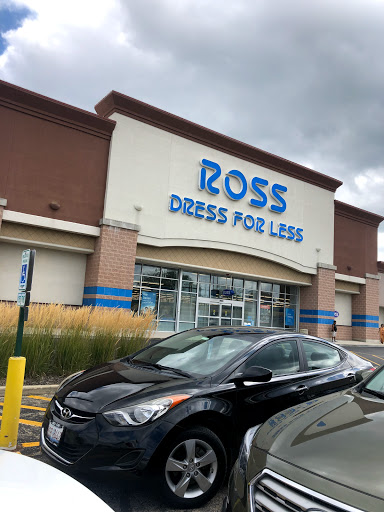 Clothing Store «Ross Dress for Less», reviews and photos, 7511 Lemont Rd, Darien, IL 60561, USA