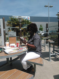 Photo n°37 de McDonald's à Falaise ()