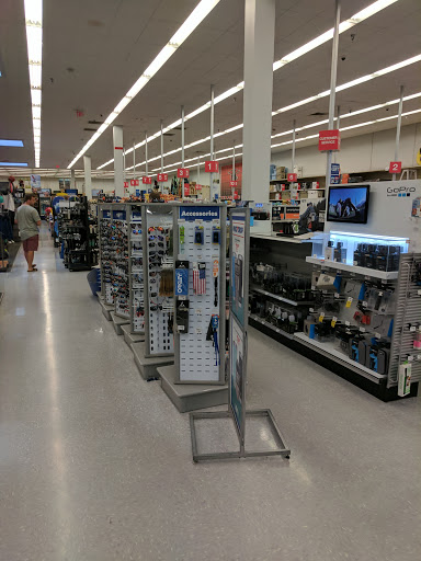 Sporting Goods Store «Academy Sports + Outdoors», reviews and photos, 5802 19th St, Lubbock, TX 79407, USA