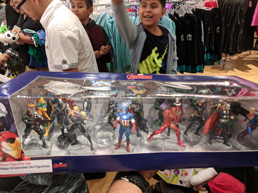 Toy Store «Disney Store», reviews and photos, 428 Inland Center Dr, San Bernardino, CA 92408, USA
