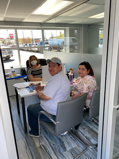 Used Car Dealer «Royal Automotive», reviews and photos, 3232 S Broadway, Englewood, CO 80113, USA