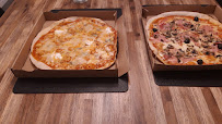 Plats et boissons du Pizzeria Les Douces Pizzas à Le Plessis-Grammoire - n°7