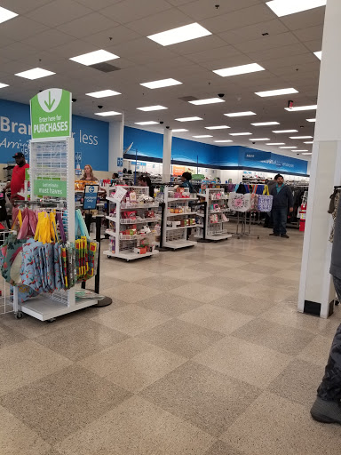 Clothing Store «Ross Dress for Less», reviews and photos, 8021 E Kellogg Dr, Wichita, KS 67207, USA