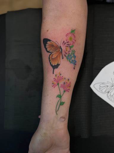 Explore italian flag tattoo ideas, creative tattoo ideas in Houston, available at 333 Tattoo Studio HTX