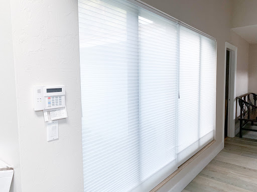 Window Treatment Store «Palmetto Paint & Decorating Center- Benjamin Moore», reviews and photos, 14031 S Dixie Hwy, Miami, FL 33176, USA