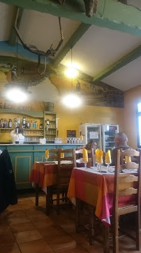Atmosphère du Pizzeria Chez Marie ( L'IMPREVU ) à Saint-Maximin-la-Sainte-Baume - n°20